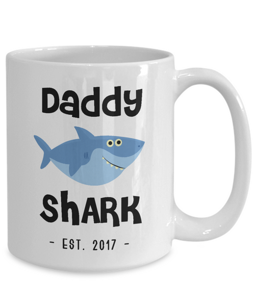 Daddy Shark Father's Day Gifts New Dad Est 2017 Do Do Do Expecting Dad Pregnancy Announcement Ceramic Shot Glass