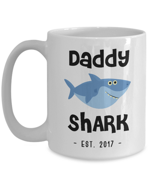 Daddy Shark Father's Day Gifts New Dad Est 2017 Do Do Do Expecting Dad Pregnancy Announcement Ceramic Shot Glass
