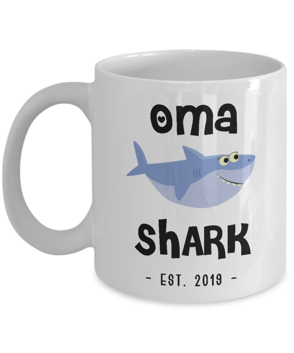 Oma Shark Mug New Oma Est 2019 Do Do Do Expecting Omas Baby Shower Pregnancy Reveal Announcement Gifts Coffee Cup