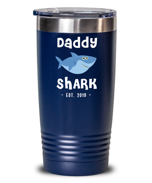 Daddy Shark Tumbler Father's Day Gifts New Dad Est 2019 Coffee Cup Do Do Do Expecting Dad Pregnancy Announcement Double Wall Vacuum Insulated Hot Cold Travel Coffee Cup BPA Free