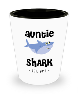 Auntie Shark New Aunt Est 2019 Do Do Do Expecting Aunt Pregnancy Reveal Announcement Gifts Ceramic Shot Glass