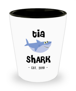Tia Shark New Tia Est 2019 Do Do Do Expecting Tias Baby Shower Pregnancy Reveal Announcement Gifts Ceramic Shot Glass
